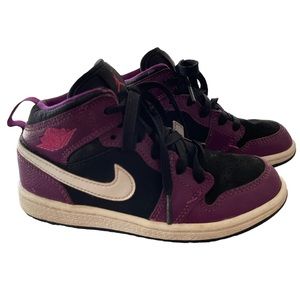 Nike Air Jordan 1 Mid Basketball Shoe 640737-028 Size 12